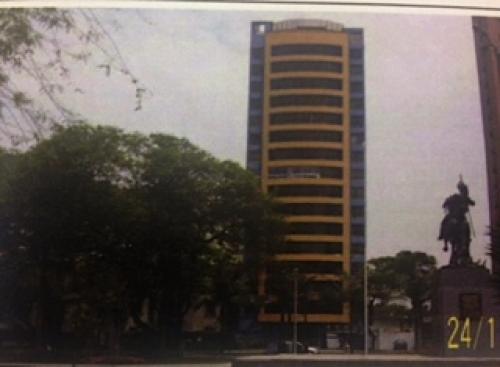 VENDO BONITO DPTO EN SAN ISIDRO EN AV JAVIER PRADO