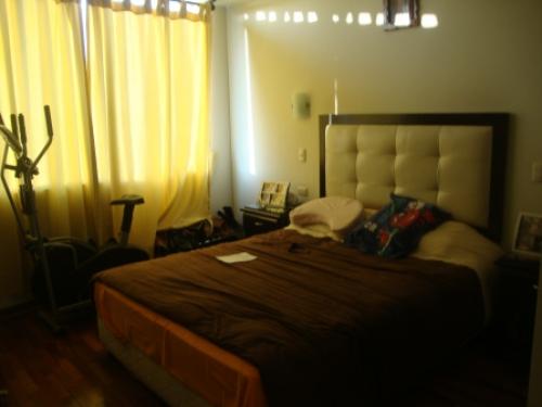 ALQUILER DE DEPARTAMENTO DUPLEX - LOS ROSALES – SANTIAGO DE SURCO