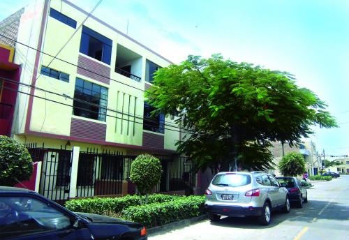 Vendo Departamento Amplio.