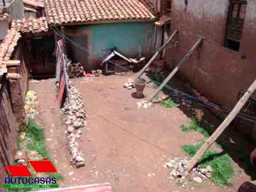 CASA EN AV. BAJA CUSCO