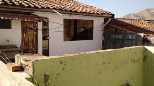 CASA EN LA URB LA FLORIDA