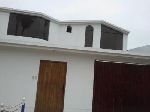 Venta de Casa en Huertos de Villa - Chorrillos