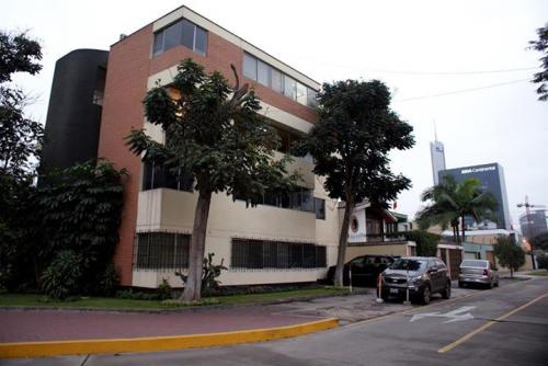 alquilo oficina refull amoblada en san isidro