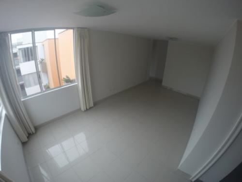 DEPARTAMENTO CON ASCENSOR LA MOLINA