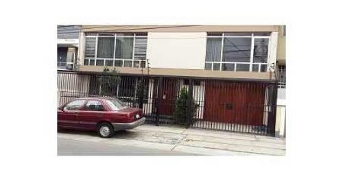 CASA EN VENTA EN SAN ISIDRO NEGOCIABLE