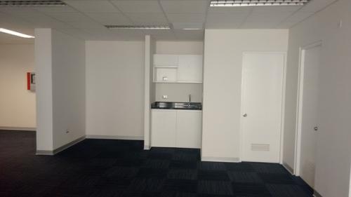 alquilo oficina centro empresarial amalfi 