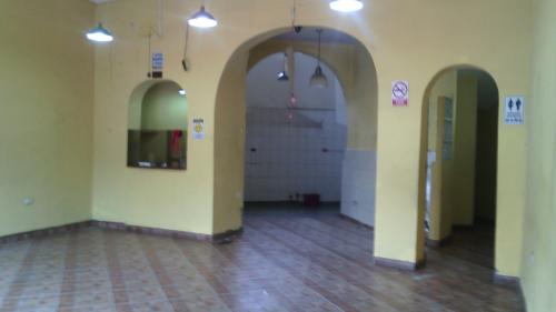 BREÑA,  AV. VENEZUELA, OVALO – ALQ. LOCAL RESTAURANTE.