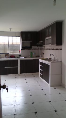 LA PERLA, URB.BENJAMIN DOIG, VENDO CASA 2 PLANTAS 2 FRENTES
