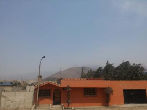 OPORTUNIDAD DE INVERSION – LINDA CASA HUERTA COMO TERRENO-CARABAYLLO 