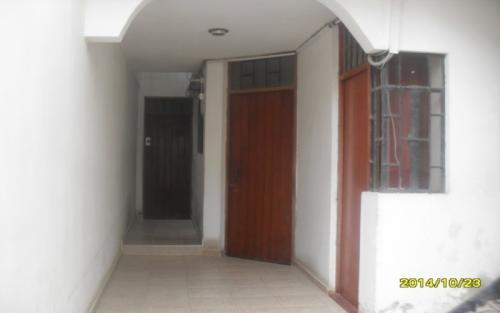 vendo casa comercial entre Luis Gonzales y Leoncio Prado centro de chiclayo