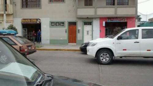 vendo casa comercial en av. principal Francisco Cuneo centro de chiclayo