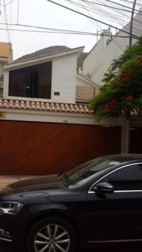 Venta de Casa en Urb. La Ensenada - La Molina