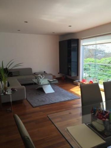 Venta de Dpto. Triplex en Urb. Casuarinas Sur