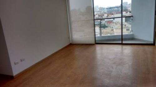 Alquiler de Departamento de Estreno en Lince