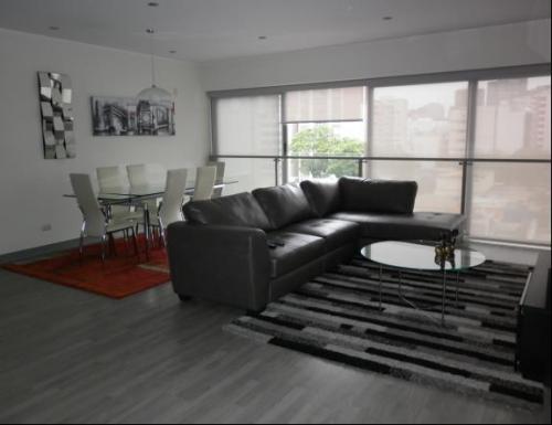 Moderno Dpto. en alquiler - Miraflores 