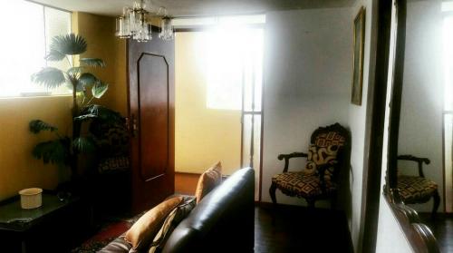 SanIsidroLimaPerúAmoblaDorm2US40d850/940M-Piso3)2/4Persns100mBusMark2cdrs