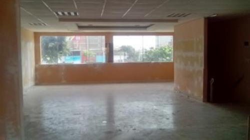 LOCAL EN ALQUILER EN LINCE 350m2 ZONIFICACION CM