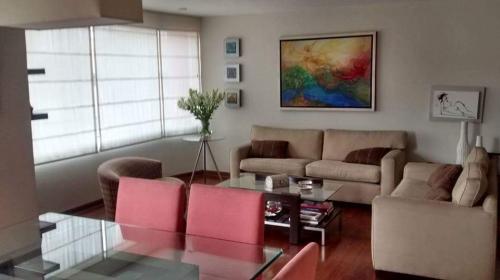 VENDO LINDO DEPARTAMENTO EN MIRAFLORES 122M2 UBICACIÓN EN URB. SAN ANTONIO.  