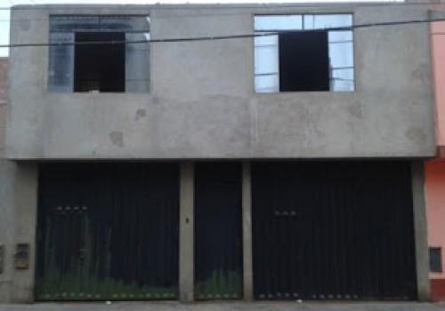 CASA EN VENTA A.T.: 160m2, A.C.: 180m2 EN SAN MARTIN DE PORRES