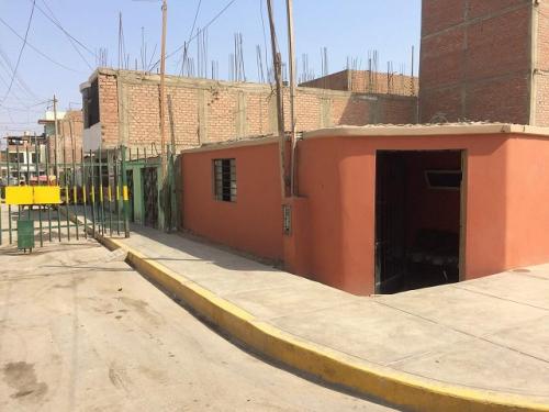 Venta de Terreno en Los Olivos en esquina.