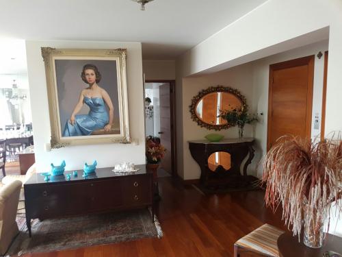 VENTA DE MODERNO DEPARTAMENTO DE 198m2 EN SAN ISIDRO