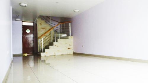 ALQUILO DUPLEX YANAHUARA 