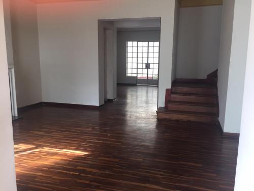 CASA PARA REMODELAR en ALQUILER - MIRAFLORES