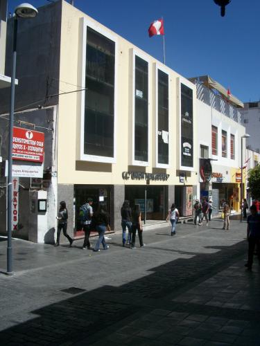 Se alquila local comercial en el centro de Arequipa (Mercaderes)