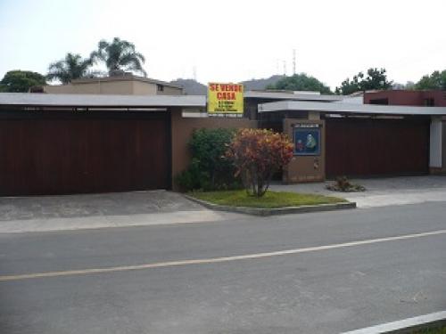 VENDO EN URB. LA  MOLINA VIEJA 1ERA ETAPA CASA AT=1000M2 AC=478M2 ZONA RESIDENCIAL Y PRIVADA CERCA MOLINA PLAZA