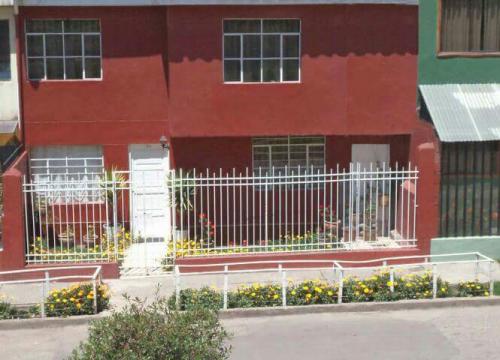 VENDO CASA MUY GRANDE 