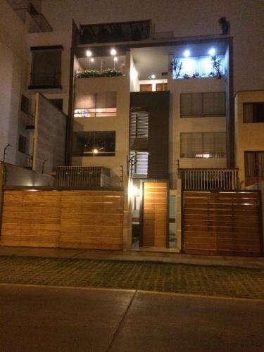 Venta de Departamento en Urb. Los Rosales - Surco