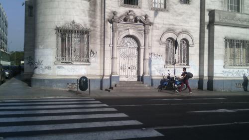 LIMA, JR. WASHINGTON – VENDO CASONA  714 M2.