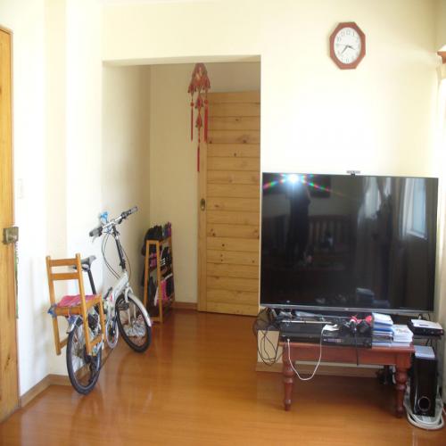 MAGDALENA, URB.  PERSHING  –  VENDO  DPTO. Y COCHERA