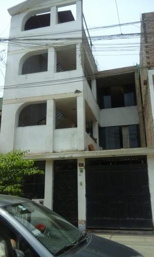 CARABAYLLO – URB.TUNGASUCA-LOS TUMIS – VENDO CASA 3 PISOS.