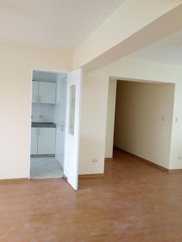 MAGDALENA, URB. PERSHING  – ALQUILO DPTO. Y COCHERA