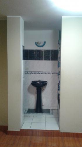 LIMA, URB. AVEP  – VENDO AIRES  2DO. PISO.  86 M2.