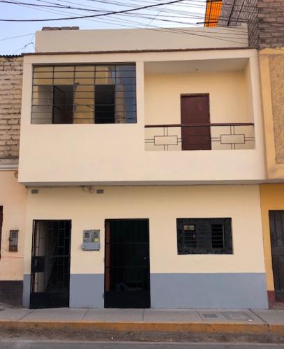VENDO CASA EN HUARAL ZONA TRANQUILA Y ASFALTADA