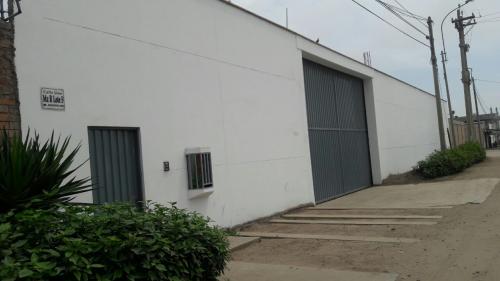 Excelente Local Comercial en Lurín 2500 M2
