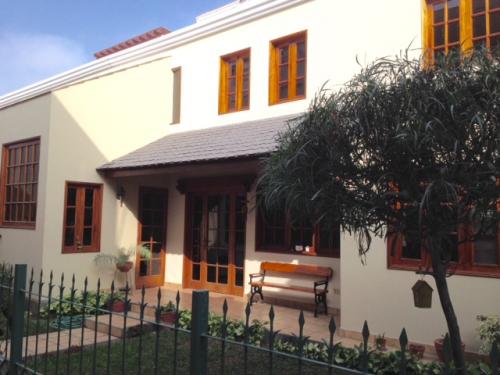 Propietario vendo Casa en Condominio - San Borja  US$485,000 