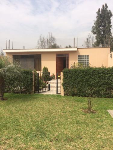 Venta de Casa en Club Residencial Los Girasoles de Huampani