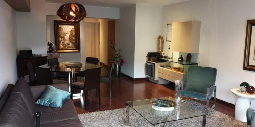 VENTA DE DEPTO LOS APACHES SURCO