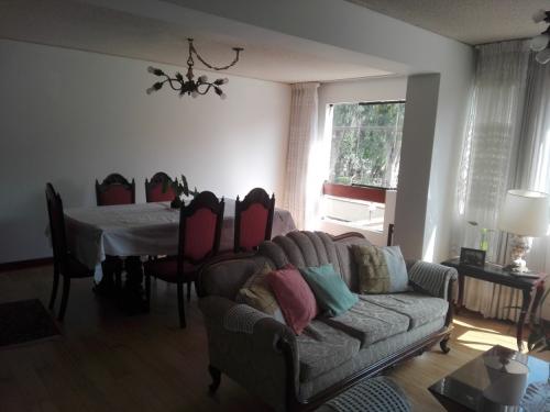 VENDO DEPARTAMENTO 132M2 EN 2DO PISO  SAN BORJA NORTE 