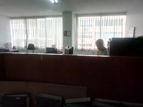 JESUS MARIA, JR. PABLO BERMUDEZ CDRA. 1 – ALQUILO OFICINA