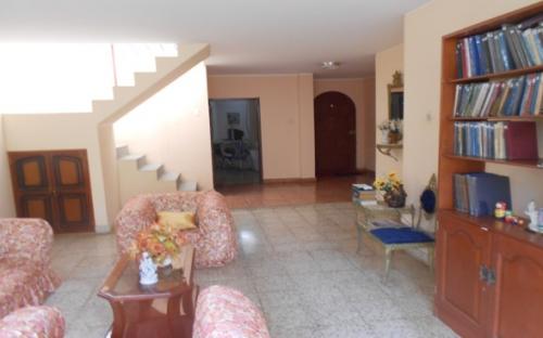 CASA  DE 200 M2 URB. LOS PINOS – HUAURA