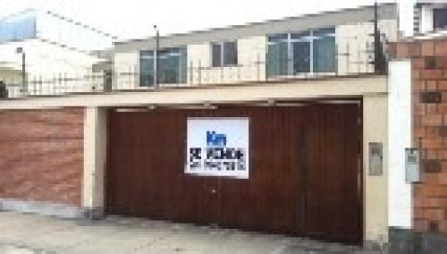 VENTA DE CASA - TERRENO EN SURCO