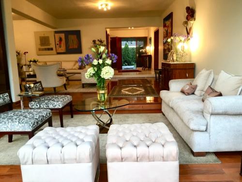 LA MOLINA VENDEMOS casas 