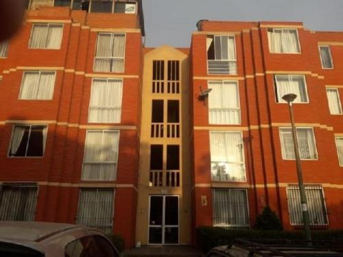 VENDO DEPARTAMENTO DE 100M2 EN “TORRES DE LIMATAMBO”