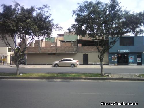 VENTA DE CASA-TERRENO IDEAL PARA PROYECTO MI VIVIENDO EN SJM ZONA E