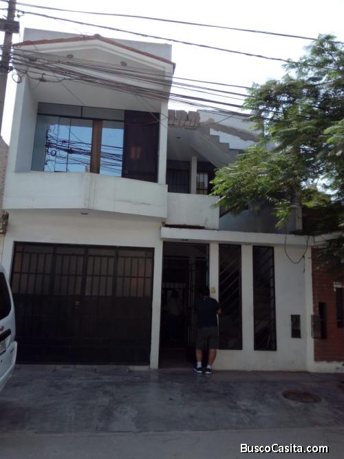VENTA DE CASA EN CARABAYLLO - 120m2 - 4 DORMITORIOS PRECIO NEGOCIABLE!!