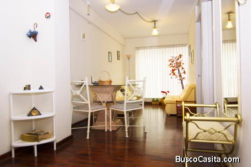 Alquilo depto. cuadra 4 Av.28 de Julio